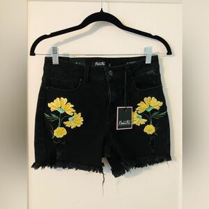 NWT_Black Floral Embroidered Shorts_NWT